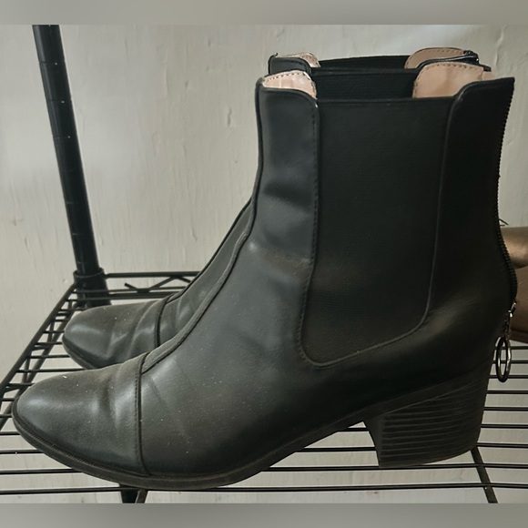 🍂🍁Black Leather Ankle Boots - Picture 5 of 6